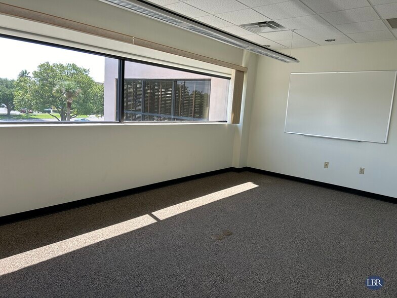 More Photos Of 255 N Sykes Creek Pky, Merritt Island Medical For Sale