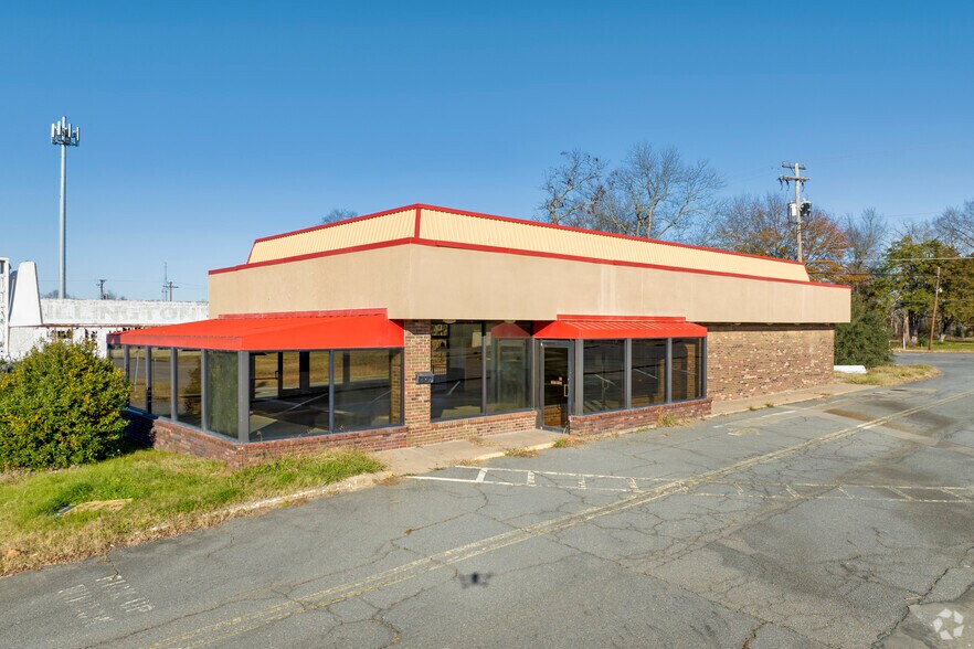 More Photos Of 1205 S Main St, Pine Bluff Restaurant For Sale