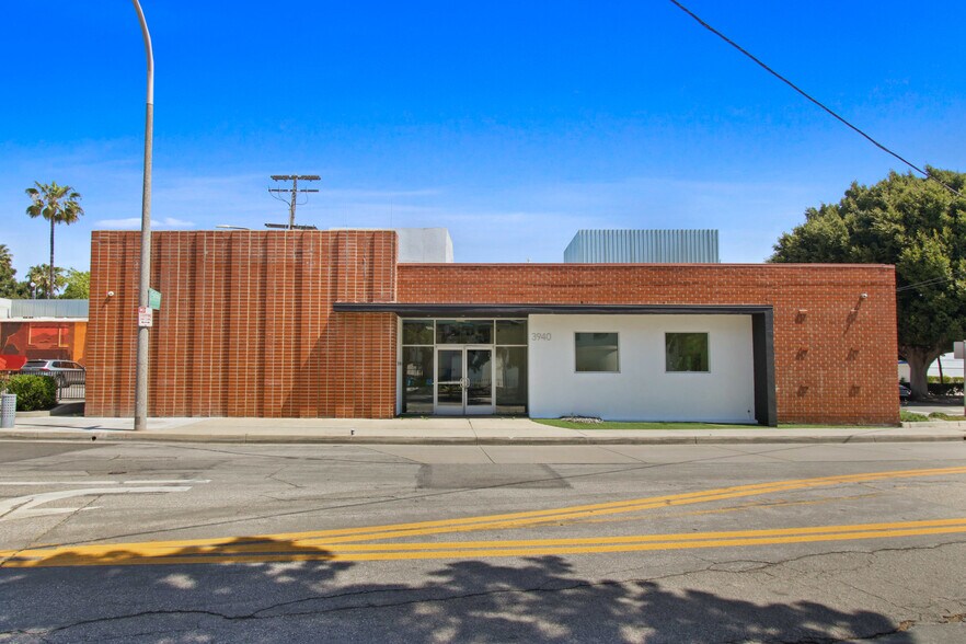 More Photos Of 3940 Higuera St, Culver City Showroom For Sale
