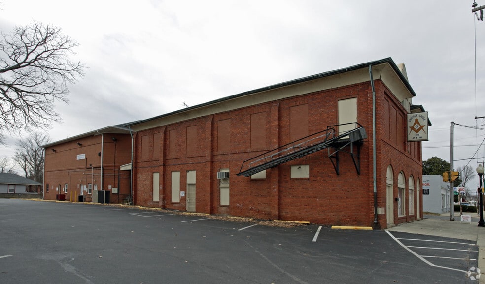 More Photos Of 3 S Holly Ave, Highland Springs Lodge Meeting Hall For Sale