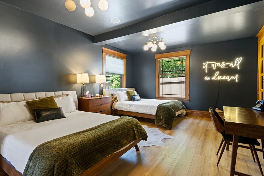 More Photos Of 128 E Pine St, Cadillac Specialty For Sale