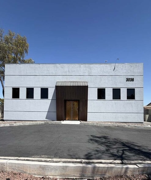More Photos Of 3036 E Russell Rd, Las Vegas Office For Sale