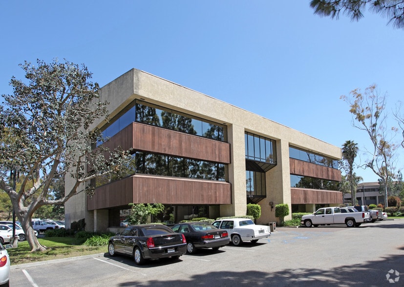 More Photos Of 674 County Square Dr, Ventura Office For Sale