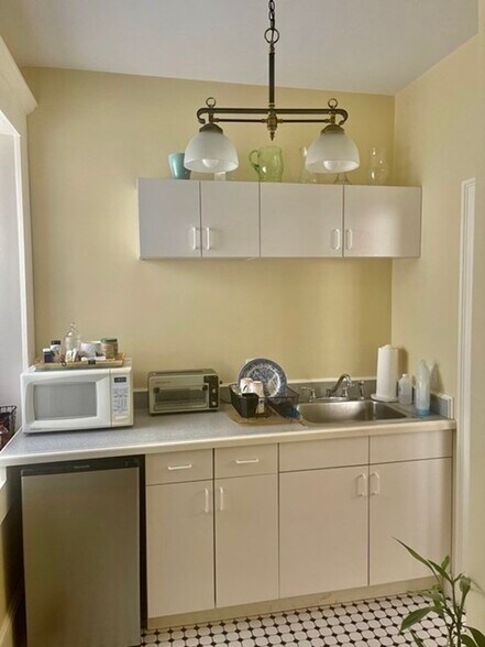 More Photos Of 150 8th St, New Bedford Office For Lease