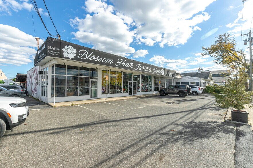 More Photos Of 3031 Long Beach Rd, Oceanside Storefront For Sale