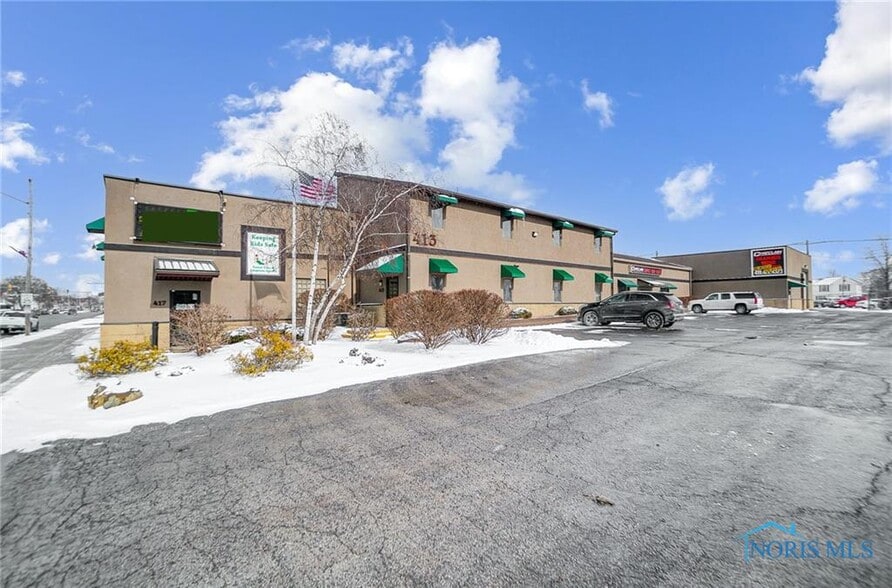 More Photos Of 413-419 N Main St, Findlay Showroom For Sale