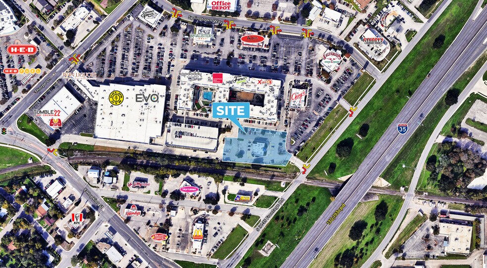 More Photos Of 1113 N I-35 Fwy, San Marcos Restaurant For Lease