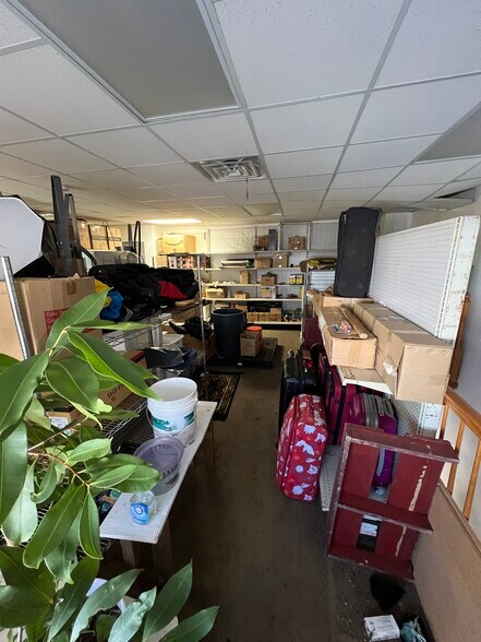 More Photos Of 139-141 Wayne Ave, Paterson Supermarket For Sale