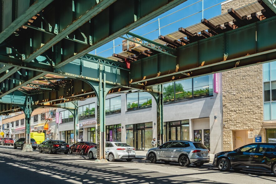 Primary Photo Of 2070 Jerome Ave, Bronx Freestanding For Sale