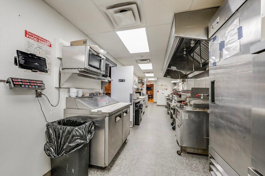 More Photos Of 617 S Washington St, New Paris Bar For Sale