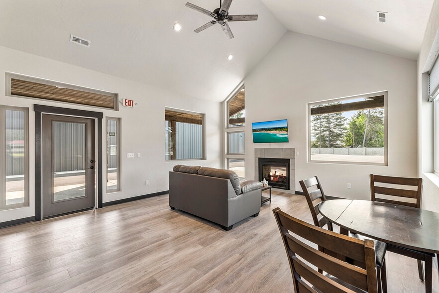 More Photos Of 4002 Boyer rd, Sandpoint Self Storage For Sale