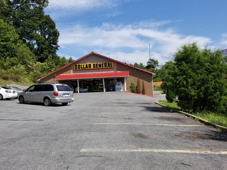 More Photos Of 2560 Winfield Dunn Pky, Kodak Freestanding For Lease