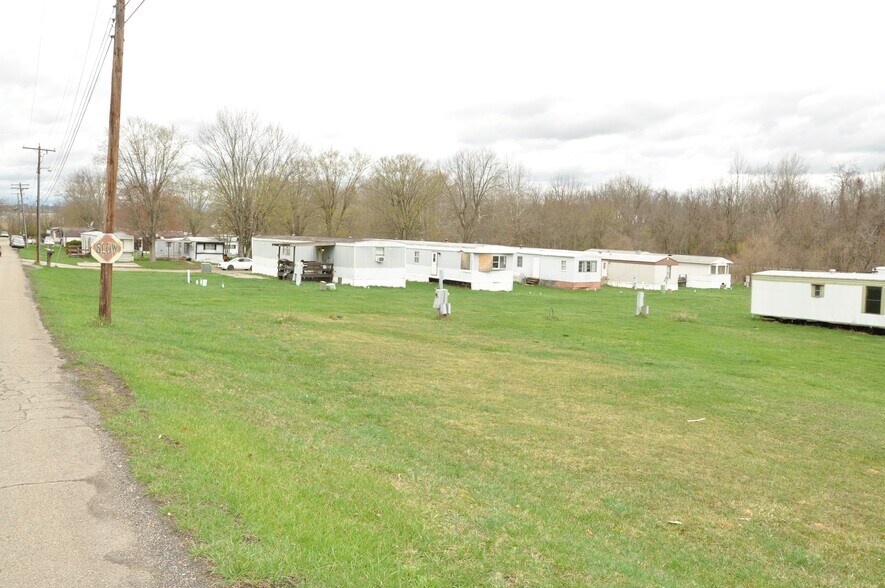 More Photos Of 52 Brushwood Rd, Uniontown Multifamily For Sale