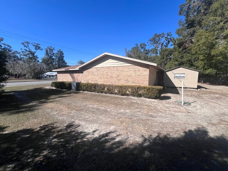 More Photos Of 420 NE Santa Fe Blvd, High Springs Medical For Lease