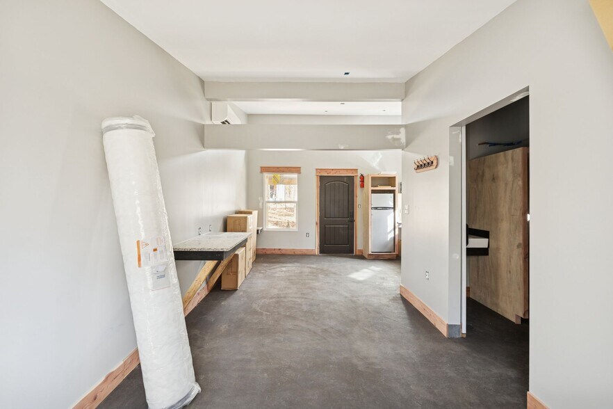 More Photos Of 3158 Summertown Hwy, Summertown Hotel For Sale