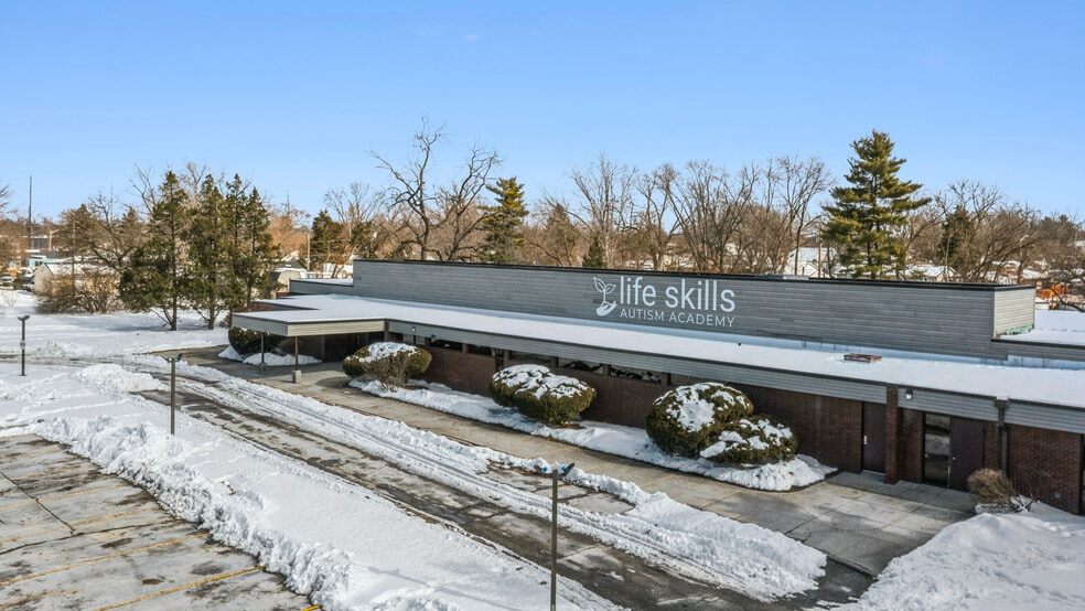Primary Photo Of 1315 S Sherman Dr, Indianapolis Health Club For Sale