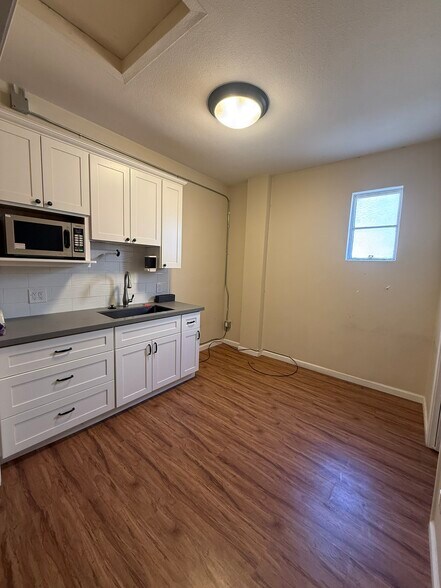 More Photos Of 33 E 4th Ave, San Mateo Office For Lease