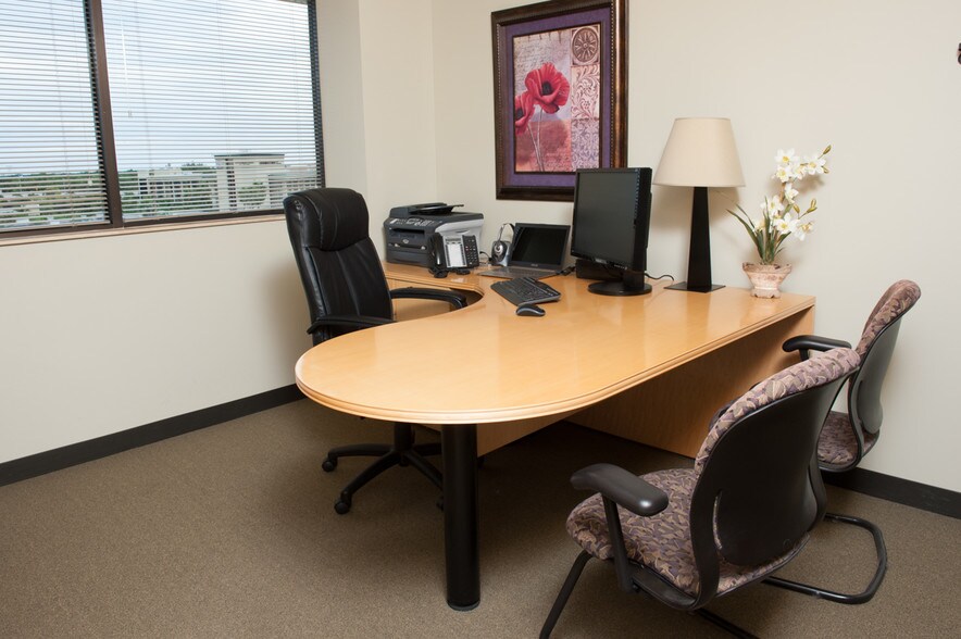 More Photos Of 4440 PGA Blvd, Palm Beach Gardens Coworking Space