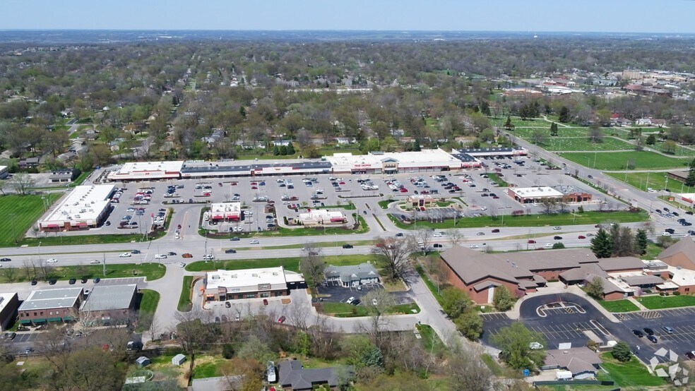 More Photos Of 11966-12230 Shawnee Mission Pky, Shawnee Unknown For Lease