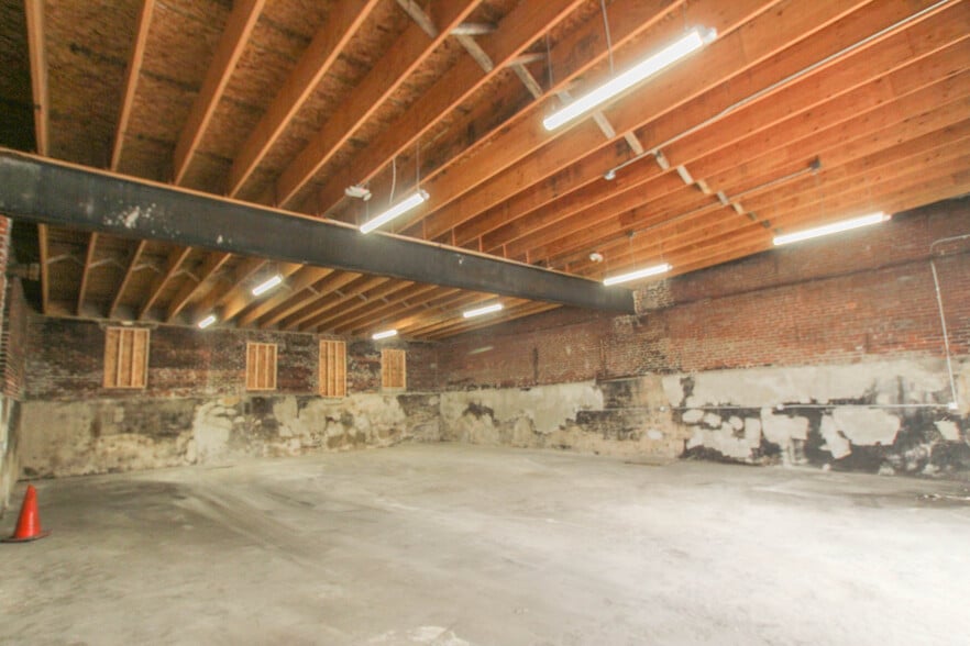 More Photos Of 813-815 E 4th St, Bethlehem Flex For Lease