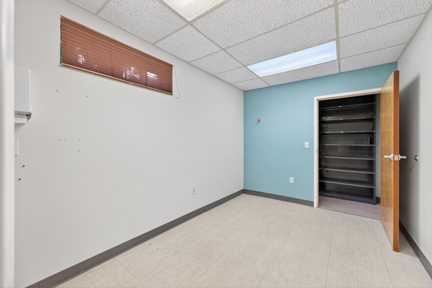 More Photos Of 220 N Westmonte Dr, Altamonte Springs Medical For Lease