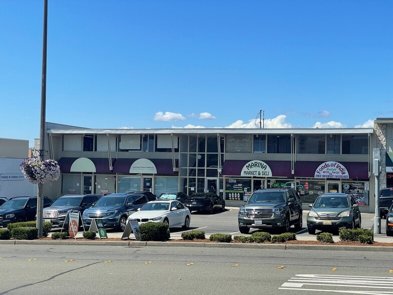 More Photos Of 22501-22511 Marine View Dr S, Des Moines Office For Lease