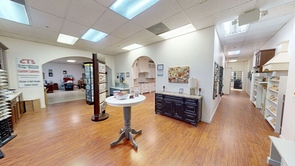 More Photos Of 519 Armour Dr, Charlotte Warehouse For Sale