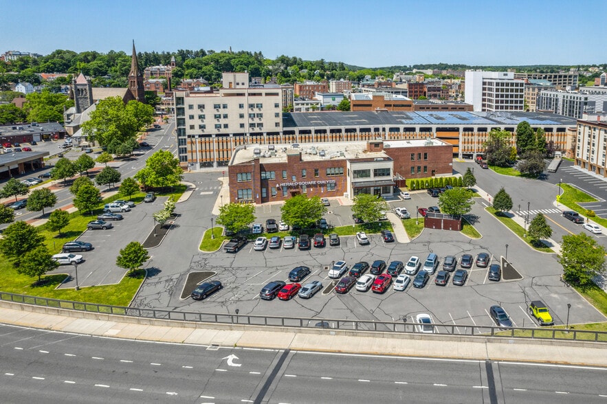 More Photos Of 1 Herald Sq, New Britain Medical For Lease