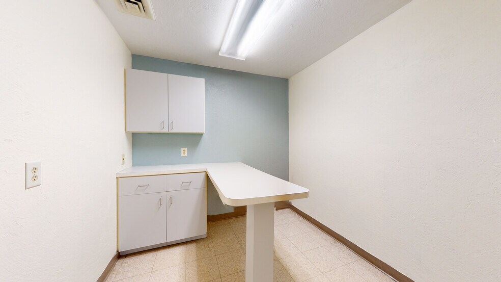 More Photos Of 12249 US Route 30, North Huntingdon Veterinarian Kennel For Sale