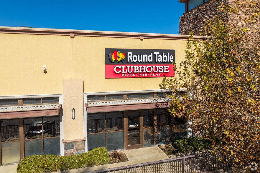 More Photos Of 27961 Highland Ave, Highland Restaurant For Lease