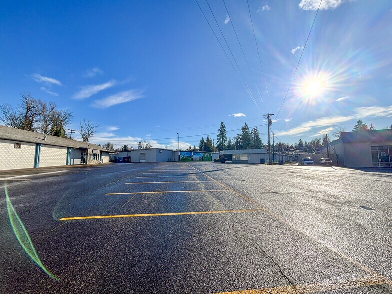 More Photos Of 446 McClaine St, Silverton Warehouse For Lease