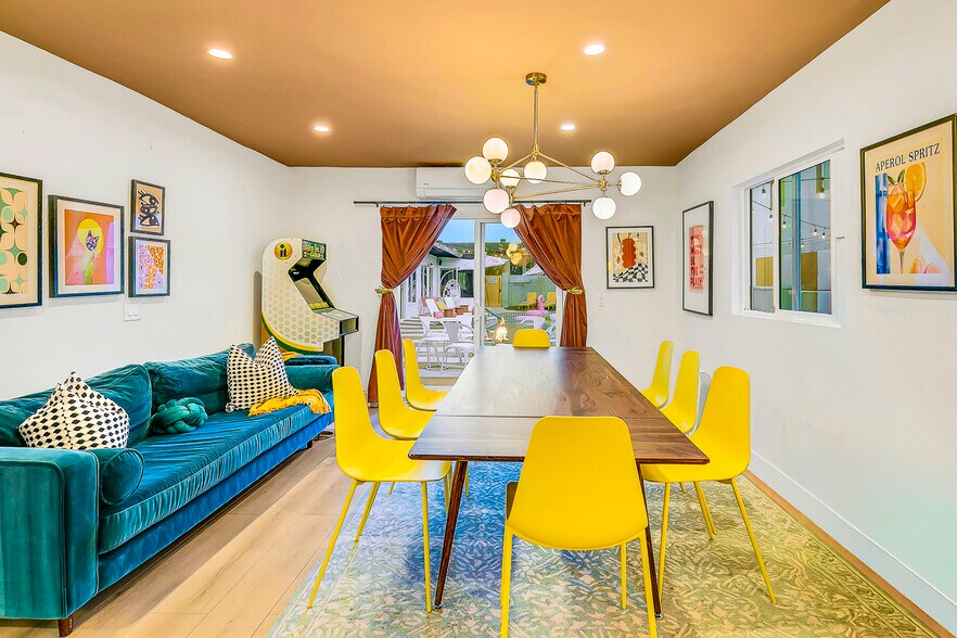 More Photos Of 1339 N Indian Canyon Dr, Palm Springs Hotel For Sale