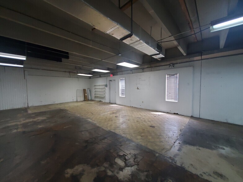 More Photos Of 2501 NW 17th Ln, Pompano Beach Warehouse For Lease