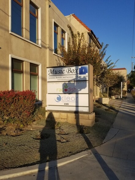 More Photos Of 2301-2323 W 190th St, Redondo Beach Industrial For Lease