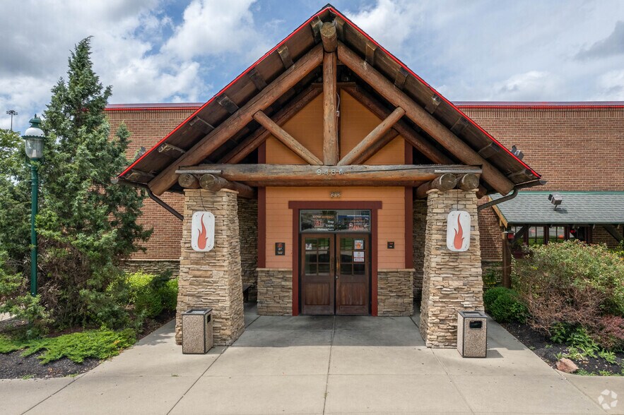 More Photos Of 9484 Civic Centre Blvd, West Chester Restaurant For Lease