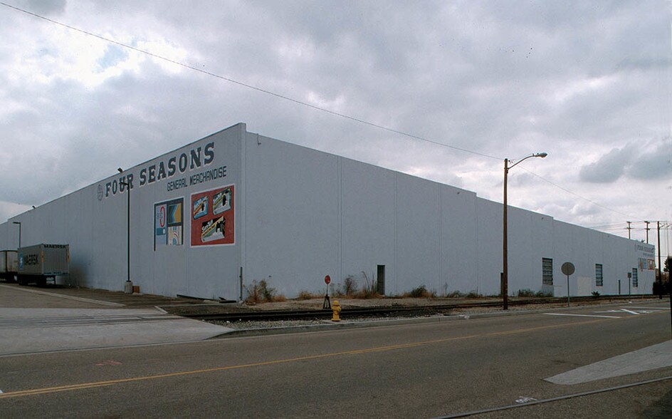 More Photos Of 2801 E Vernon Ave, Vernon Warehouse For Lease