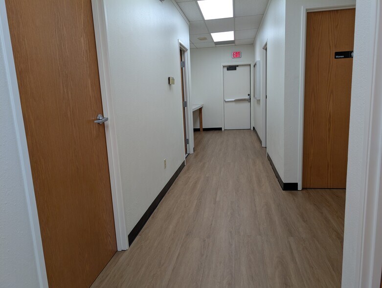 More Photos Of 3102 NW Atlanta Ave, Lawton Medical For Sale