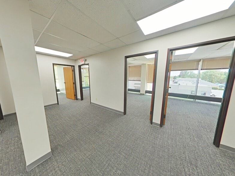 More Photos Of 6797 N High St, Worthington Unknown For Lease
