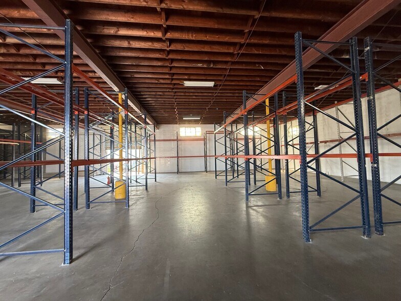 More Photos Of 1340 Hahlo St, Houston Warehouse For Lease