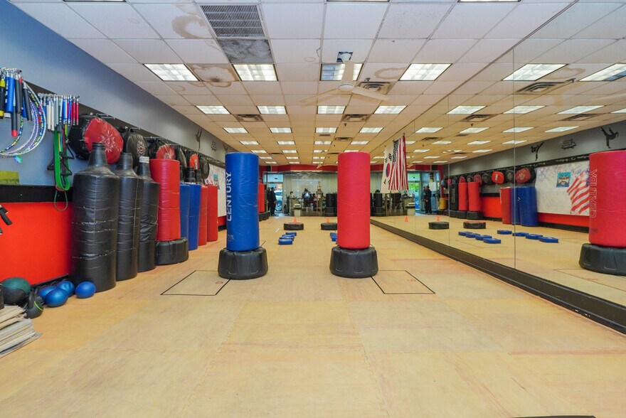 More Photos Of 933-939 Richmond Ave, Staten Island Freestanding For Sale