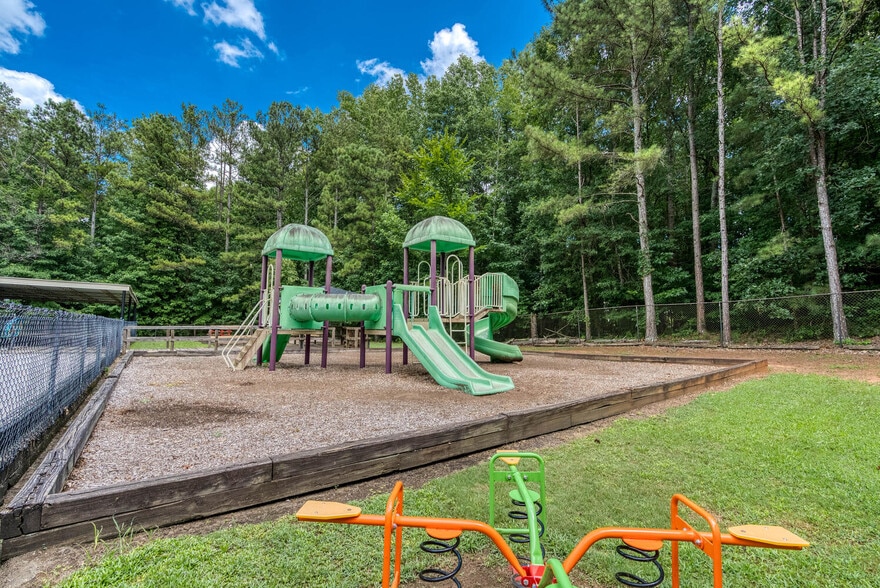 More Photos Of 2081 Mesa Valley Way, Austell Specialty For Sale