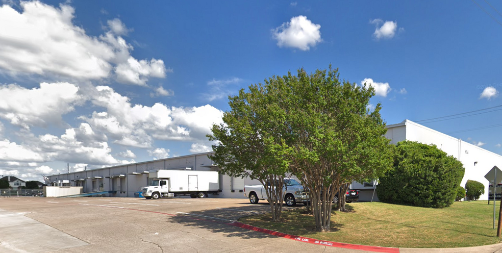 Primary Photo Of 1174 N Great Southwest Pky, Grand Prairie Distribution For Lease