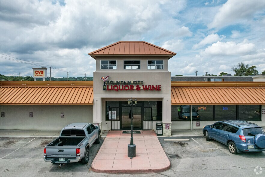 Primary Photo Of 4860-4874 N Broadway St, Knoxville General Retail For Lease