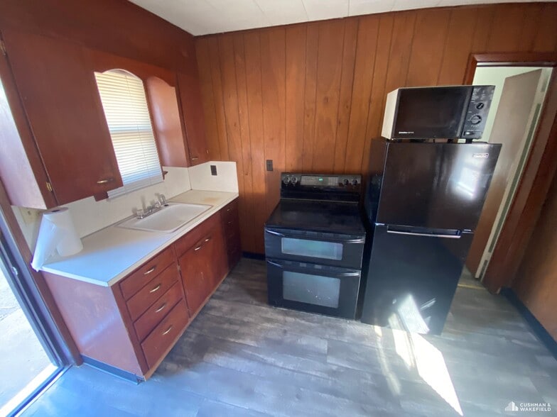 More Photos Of 113 US Highway 85, Ault Warehouse For Lease