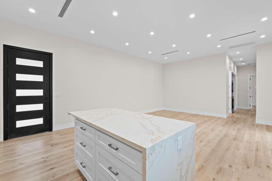 More Photos Of 15952 Simonds St, Granada Hills Apartments For Sale