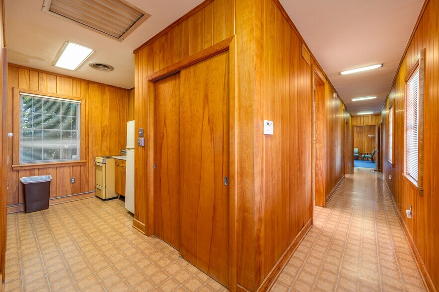More Photos Of 510 E Parker St, Bartow Office For Sale