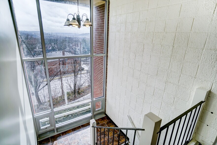 More Photos Of 1668 Glen Parker Ave, Cincinnati Multifamily For Sale