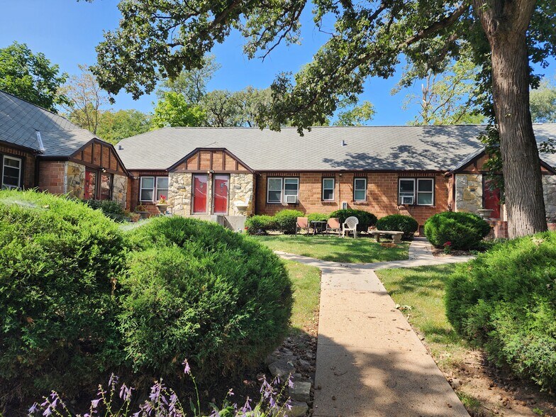 More Photos Of 816 N 36th St, Omaha Apartments For Sale