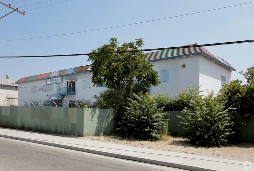 More Photos Of 12150 S Alameda St, Lynwood Office For Lease