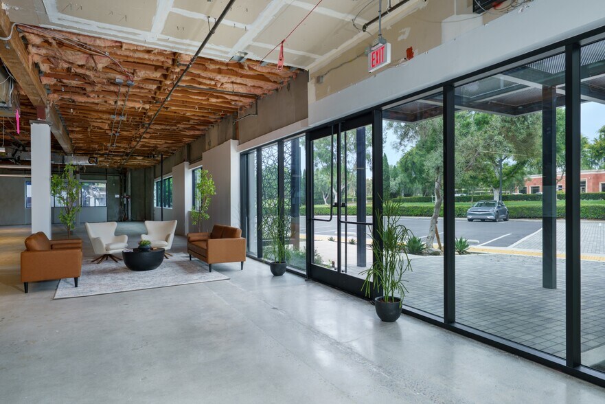 More Photos Of 5931 Priestly Dr, Carlsbad Research And Development For Lease